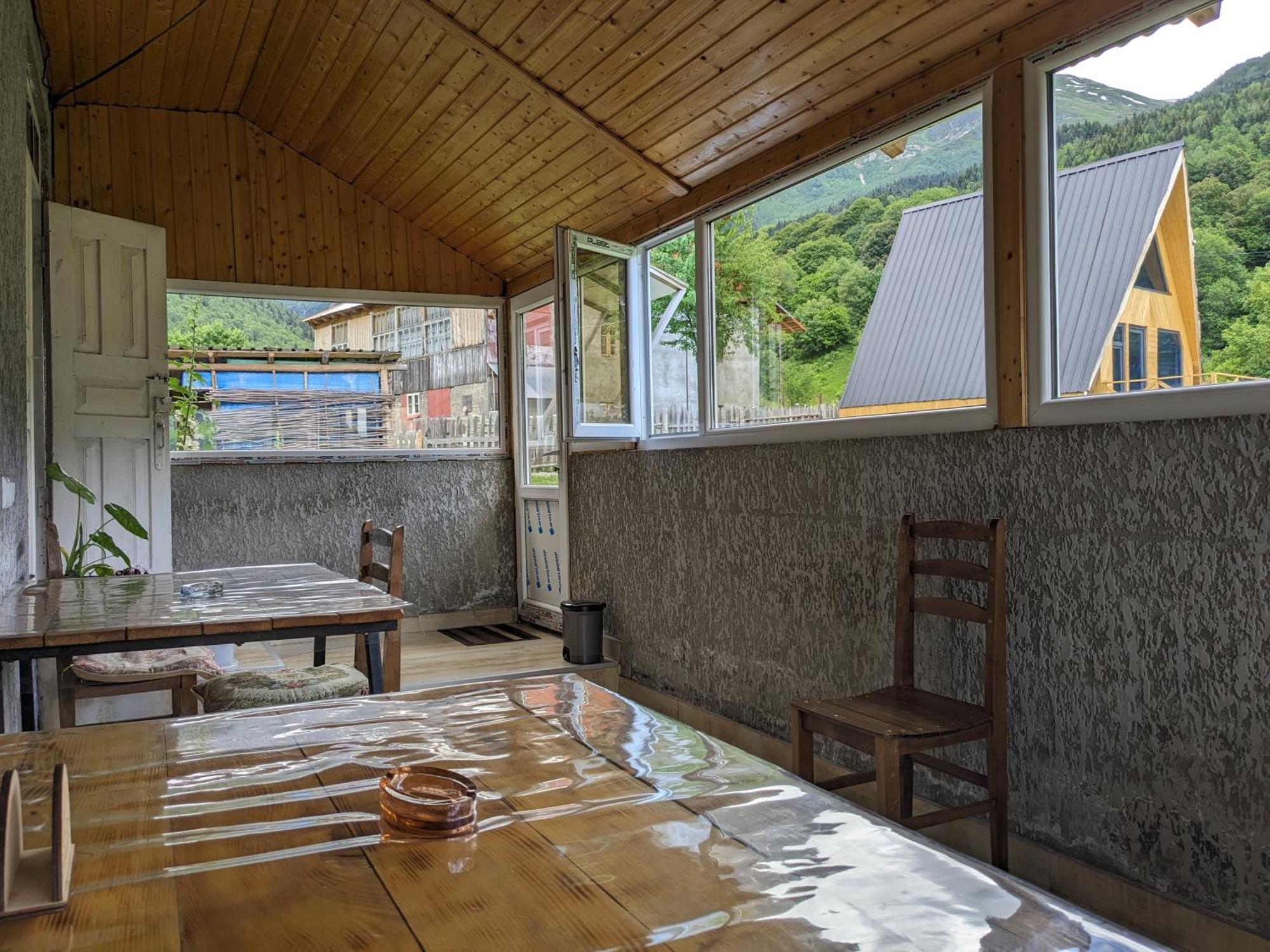 Guest House In Zhabeshi Lali Exteriör bild